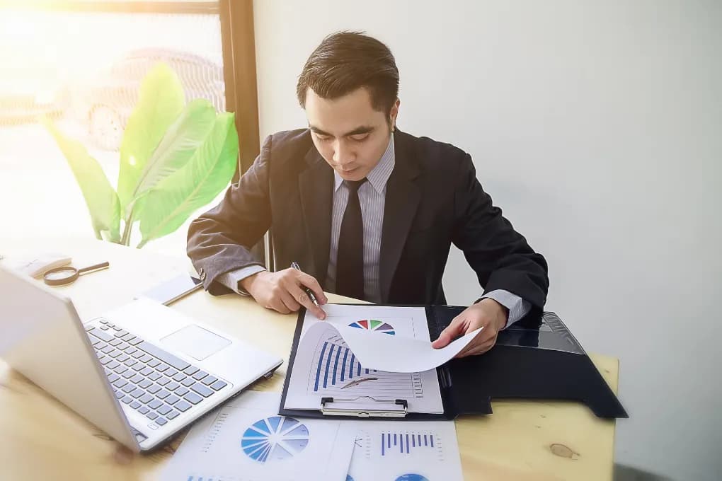 How to Calculate DSCR: Formula, Examples, and What Lenders Look For