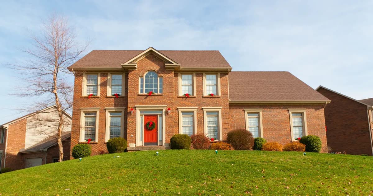 The street view of a large house in Kentucky.